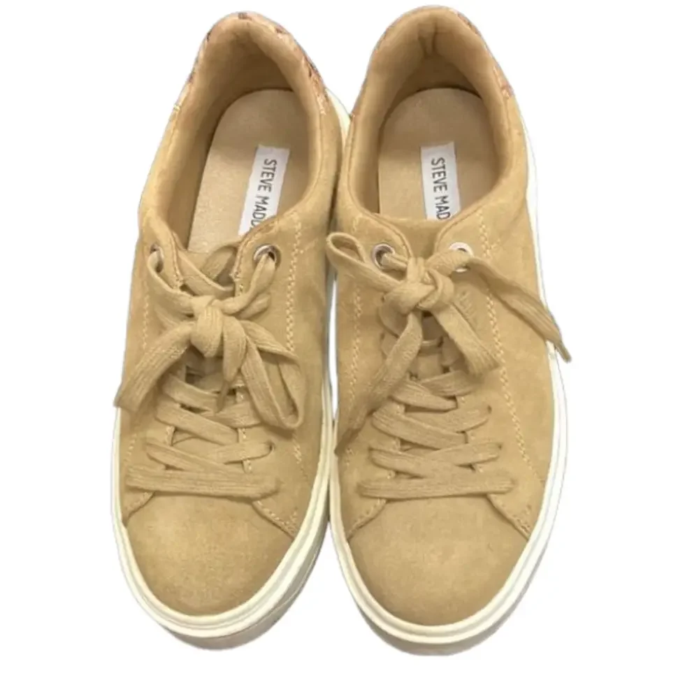 Steve Madden Suede Shoes Size 6.5